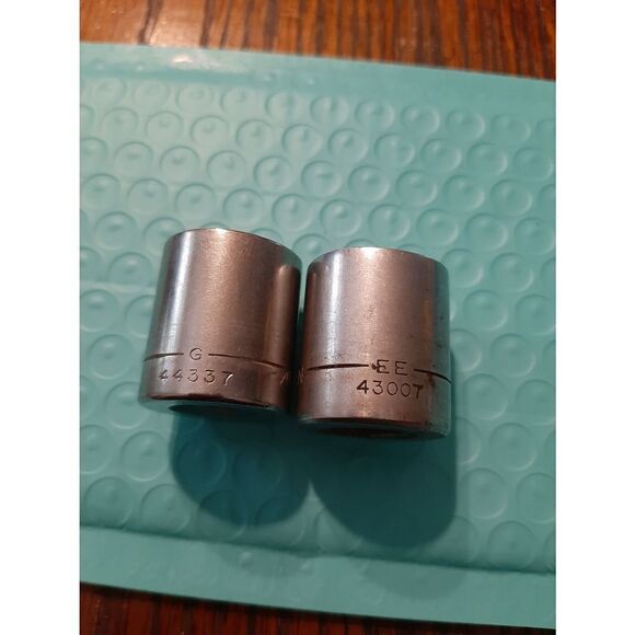 Vintage Craftsman Lot 2 3/4" 6 and 12 Point 3/8" Drive Sockets - Picture 2 of 4